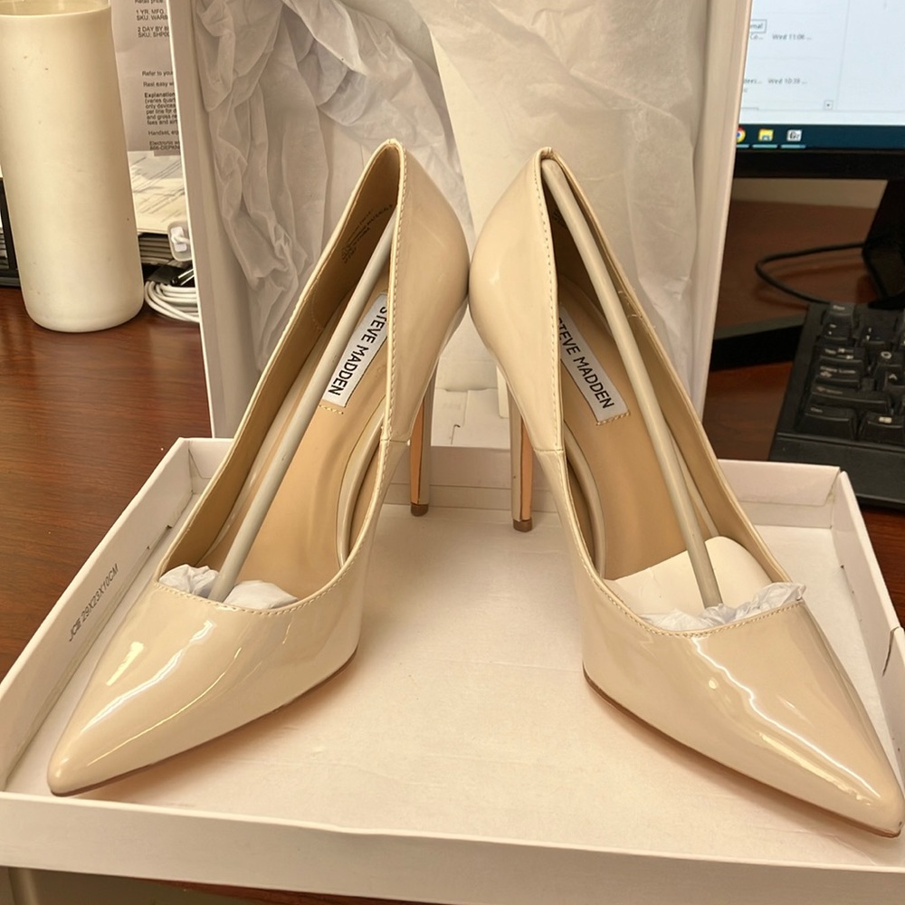 Steve Madden GORGEOUS pumps - Steve Madden NEVER Worn!